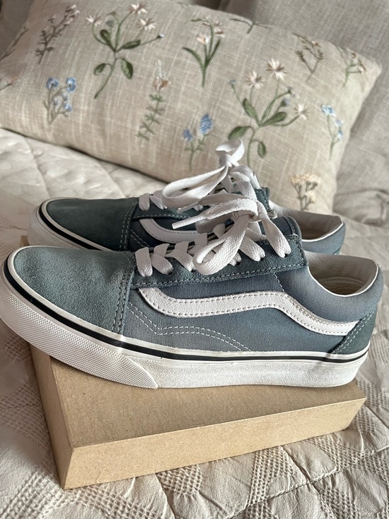 Vans Shoes - Vans Old Skool Low Top Sneakers in Dusty Blue Size 6.5 Women’s